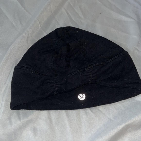 🍋LULULEMON🍋 Hat with ponytail hole. - Picture 2 of 2